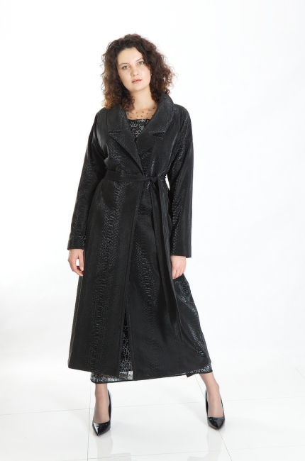 Black transitional maxi coat made of ecological leather with ties. Tailor-made by the Polish manufacturer De Marco