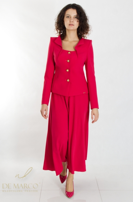 An original two-piece set for celebrations, inaugurations, cultural events, and work. A fashionable two-piece set with a maxi skirt. De Marco tailoring
