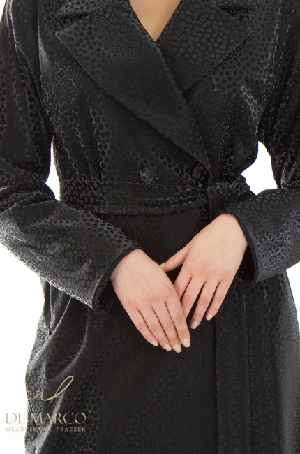The most fashionable black formal coats for successful women. Polish producer De Marco