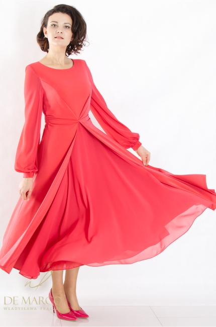 Modna sukienka wizytowa maxi z długim rękawkiem.  Najpiękniejsze stylizacje wyszczuplające brzuch i talię De Marco