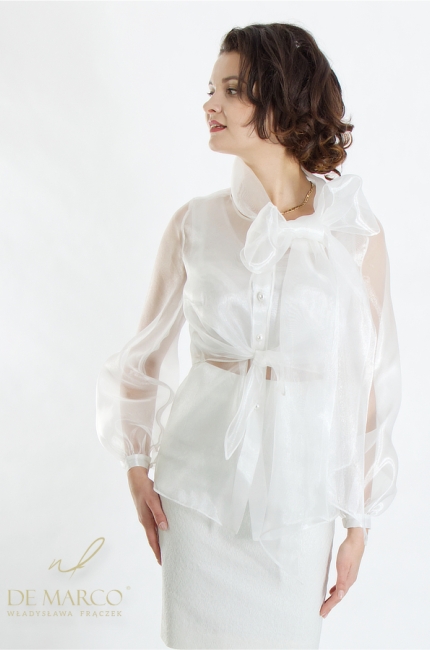 Luksusowy biały komplet wizytowy z transparentną bluzką z wiązaniem i spódnicą ołówkową. Sklep internetowy De Marco