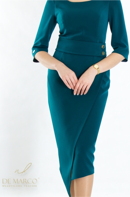 What to wear to a Christmas party at work? Luxurious styles in green. Polish producer De Marco