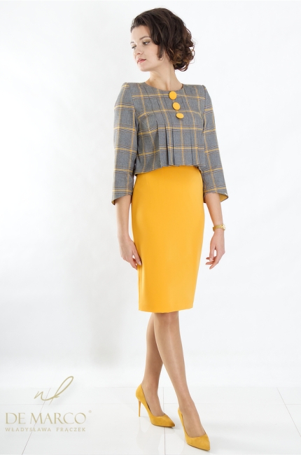 Slimming costumes and formal suits made in Poland in shades of yellow and gray. De Marco online store