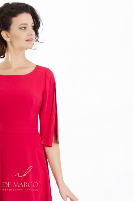 Długa czerwona sukienka idealna na święta. Szycie na miarę u projektantki De Marco Władysławy Frączek