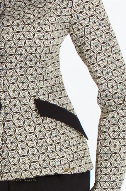 Women's suits with a short gold jacket made in Poland. The most fashionable women's styles with pants. De Marco online store