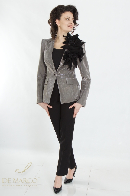 Elegant flowers for a jacket, jacket or dress. Fashionable accessories and handmade accessories. De Marco online store