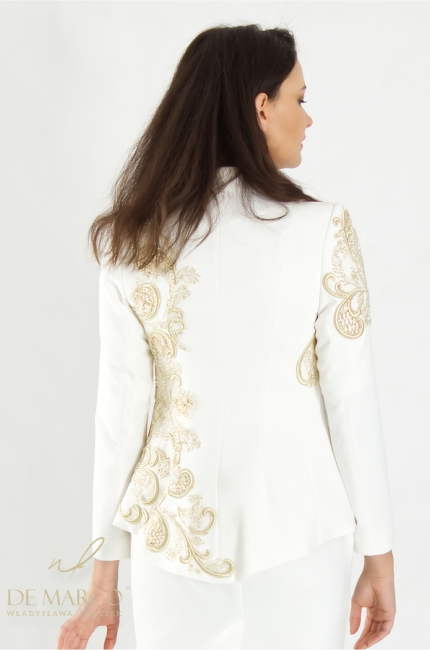 Elegant white suits and women's formal suits. The most beautiful light-colored outfits for a civil wedding at De Marco.