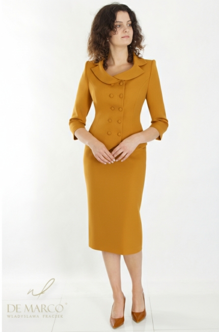 Modern women's formal suit in the color of golden ochre. We sew in Małopolska De Marco
