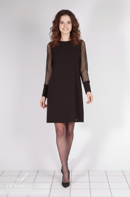 Minimalistyczne sukienki mini wizytowe czarne z siateczkowym rękawem idealne dla sylwetek plus size. Szycie na miarę De Marco