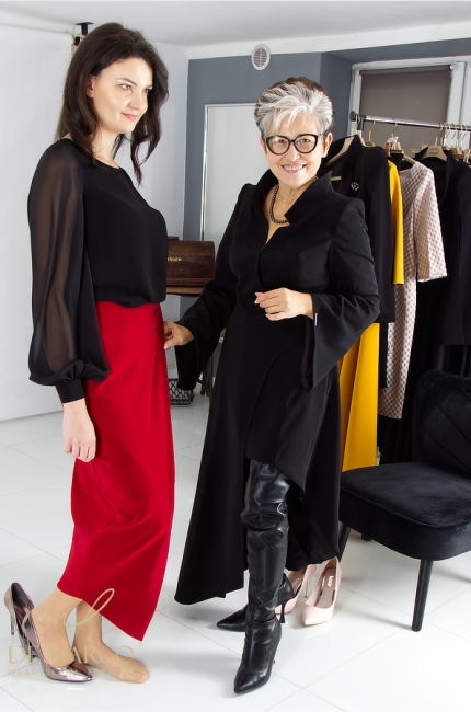 Czerwone spódnice wyszczuplające od polskiej projektantki Władysławy Frączek De Marco