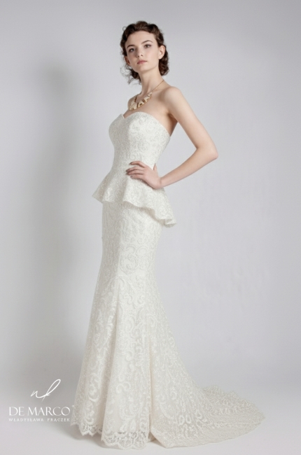 Luksusowa suknia ślubna maxi koronkowa z baskinką. Najpiękniejsze polskie kreacje ślubne szyte na miarę Atelier De Marco