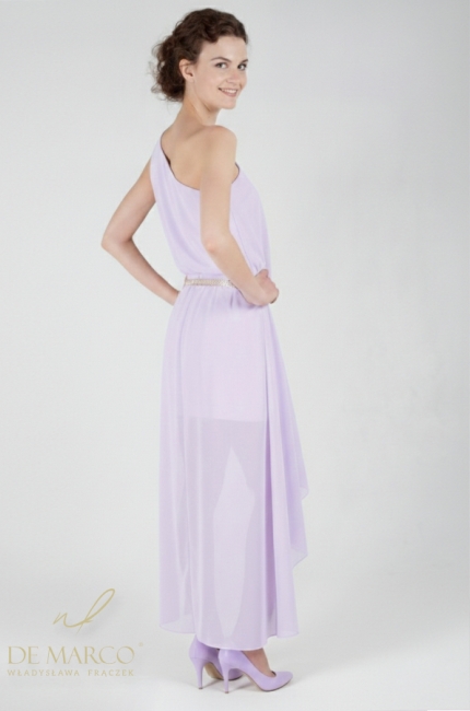A stylish, sleek, asymmetrical one-shoulder maxi dress. A lavender, Grecian-style dress for a summer wedding reception by Polish designer Władysława Frączek De Marco.