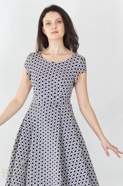 Luksusowa żakardowa sukienka midi z krótkim rękawkiem idealna dla Mamy Wesela Teściowej Chrzestnej. Sklep internetowy De Marco