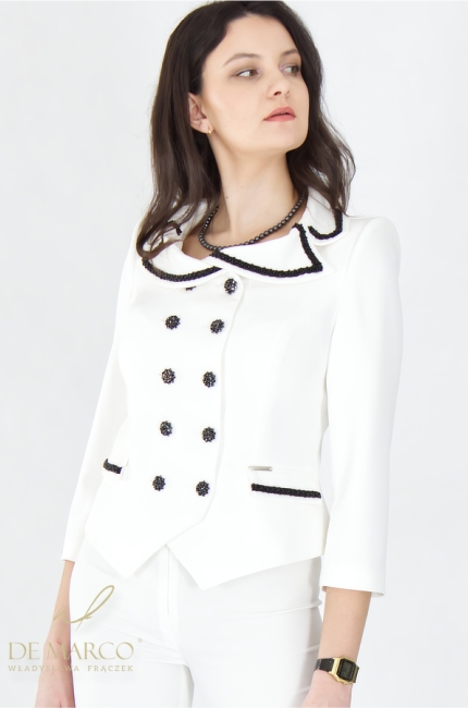 Timeless, tailored women's pantsuits with a shaping jacket in white. De Marco Online Store