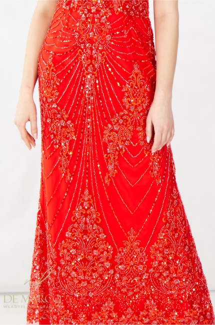 The most beautiful Polish De Marco evening gowns. A lace red prom dress by Polish designer Władysława Frączek